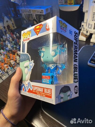 Funko POP Superman (Blue)
