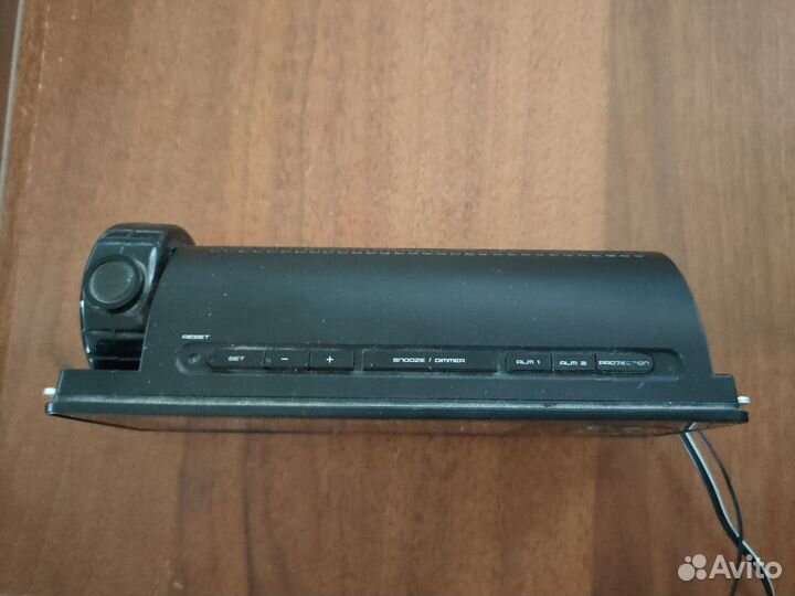 Часы радиобудильник Uniel UTP-43