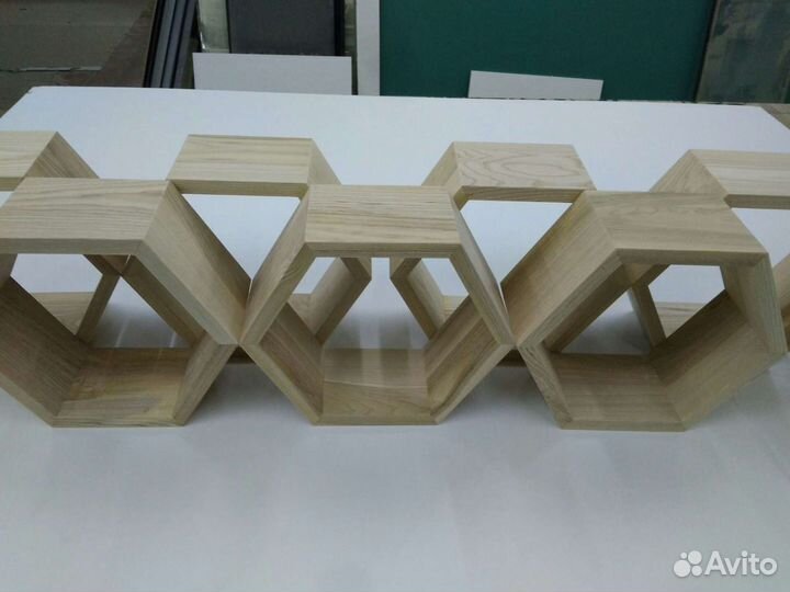 Полки Соты из массива ясеня