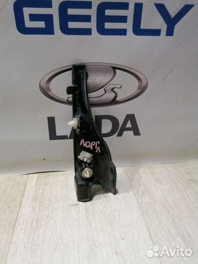 Накладка петли капота Уголок жабо LADA largus ларг