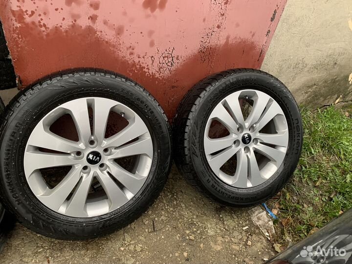 Комплект зимних колес r18 на kia sportage