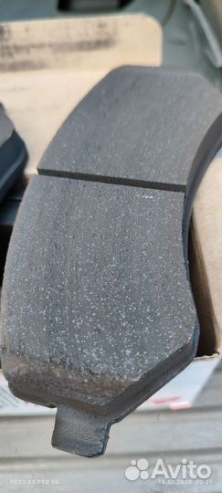 Тормозные колодки dodge caravan