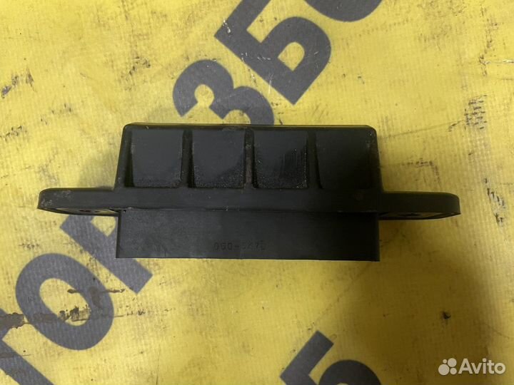 Кнопка открывания багажника Toyota Auris E150