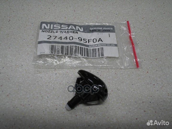 Форсунка омывателя стекла Almera B10RS 2006- RH