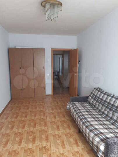 2-к. квартира, 57 м², 4/10 эт.
