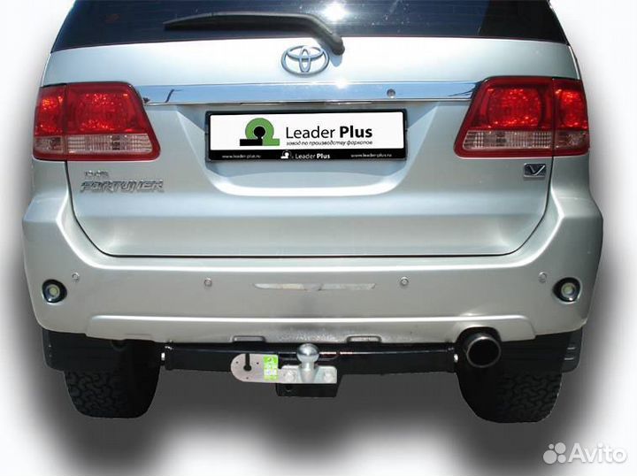 Фаркоп для toyota fortuner 2005. Leader Plus