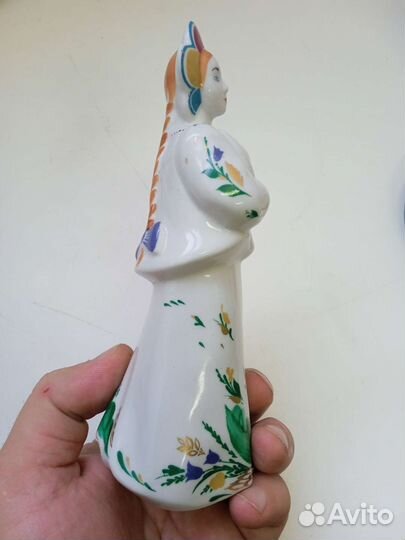 Статуэтка девушка с голубем