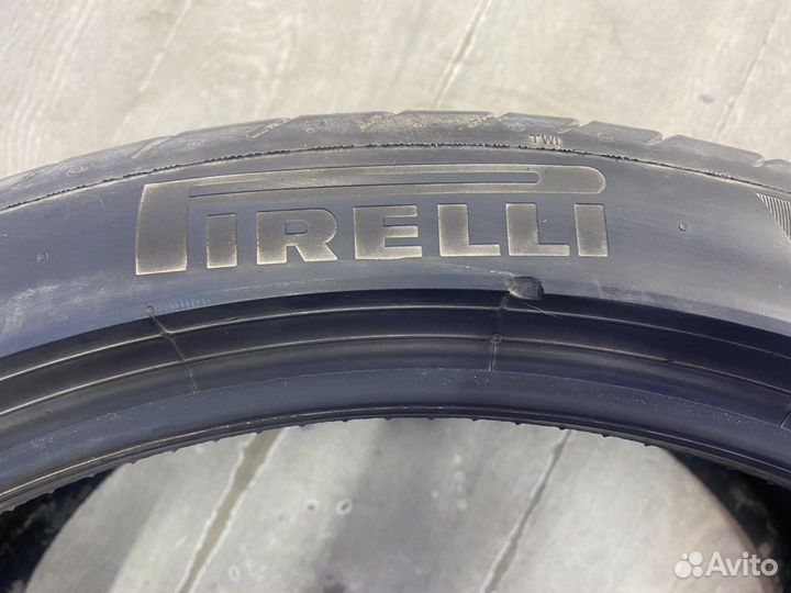 Pirelli P Zero 285/35 R22