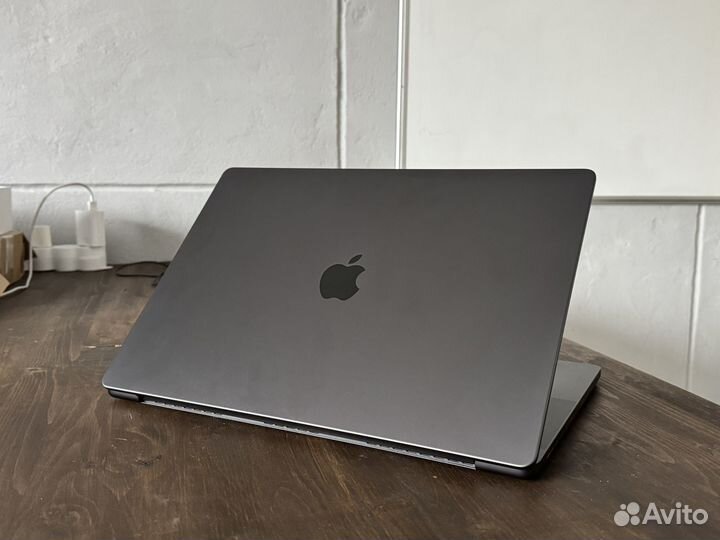 Apple Macbook Pro 16 M3 Pro 18/512GB