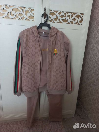 Спортивный костюм женский новый