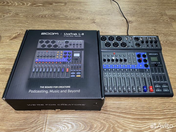 Микшерный пульт zoom L-8 livetrak
