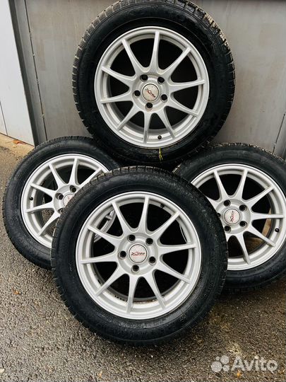 Kumho I'Zen KW27 215/55 R16 93V