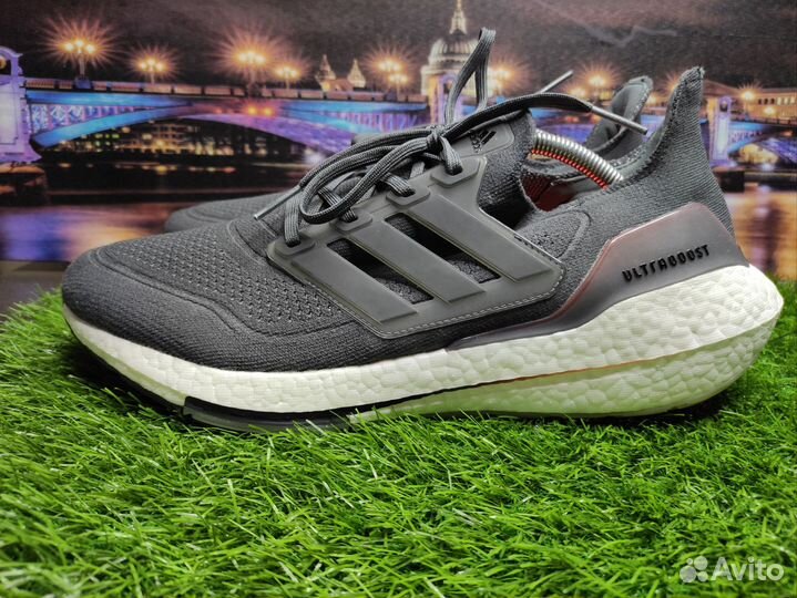 Кроссовки для бега и фитнеса Adidas UltraBoost 22