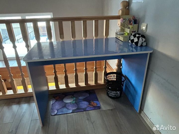 Письменный стол