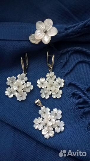 Комлект серебро с перламутром новый