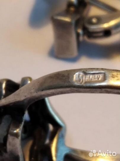 Кольцо с фианитами. Jenavi