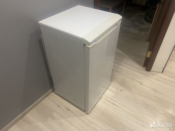 Холодильник маленький