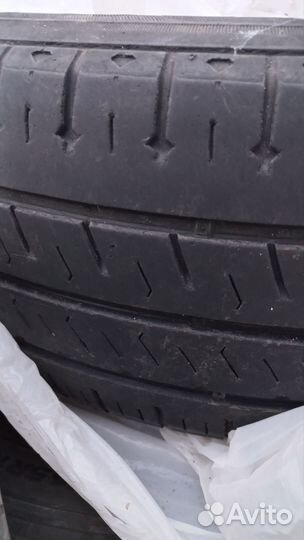 Hankook Radial RA28 215/65 R16C