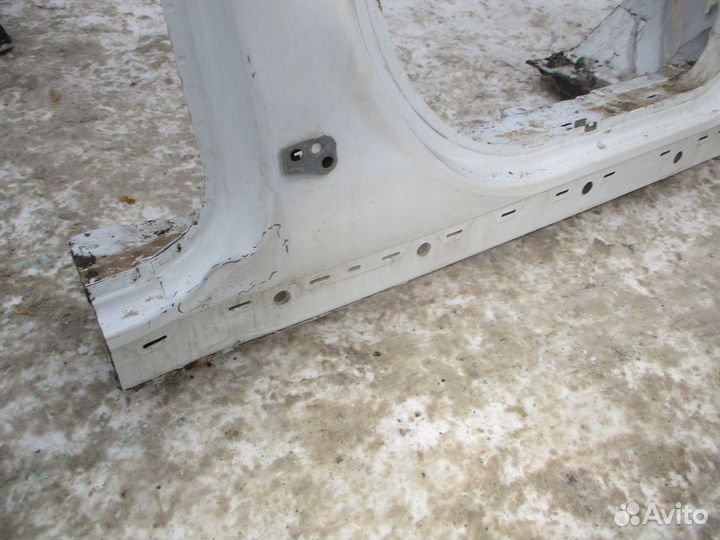 Порог со стойкой правый Ford Explorer 5 (U502)