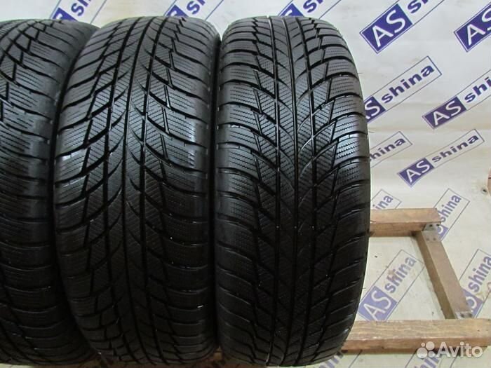 Bridgestone Blizzak LM-001 205/60 R17 86P