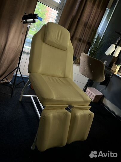 Кушетка косметологическая