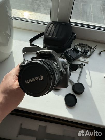Зеркальный фотоаппарат canon 1100d