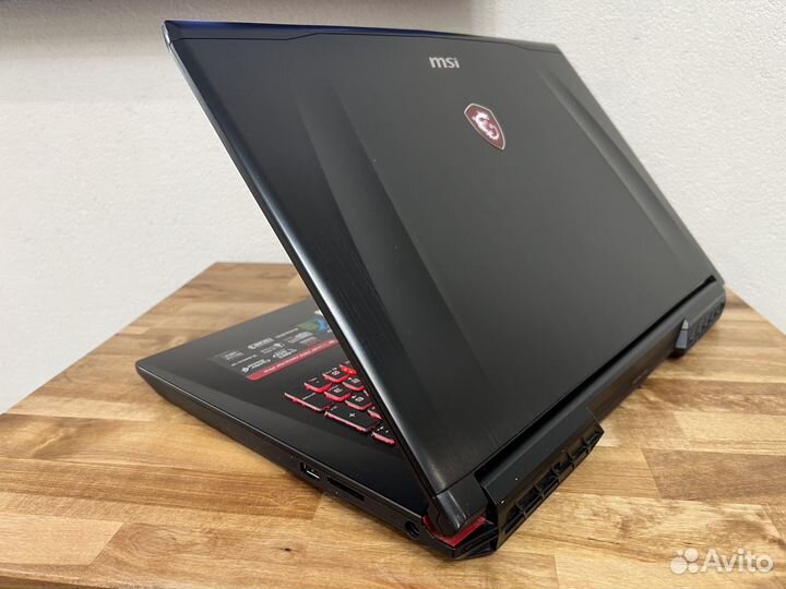 MSI GTX1070 8Gb 17.3 IPS 120Hz Core i7 16Gb SSD+Tb