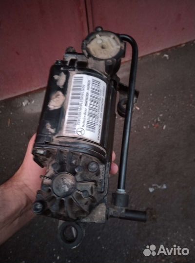 Компрессор пневмоподвески w220