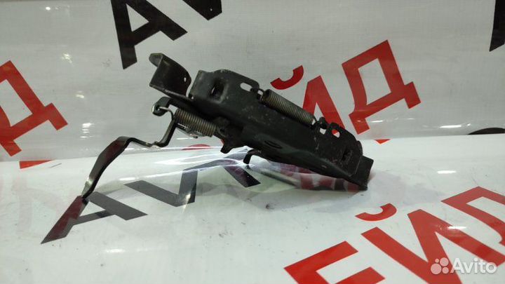 Замок капота Nissan Bluebird Sylphy QG10 QG18DE