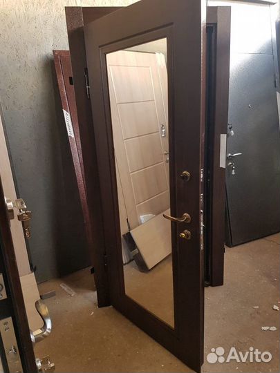 Дверь из металла с отделкой винил с двух сторон