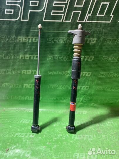 Амортизаторы задние Audi A6 C5 Passat B5