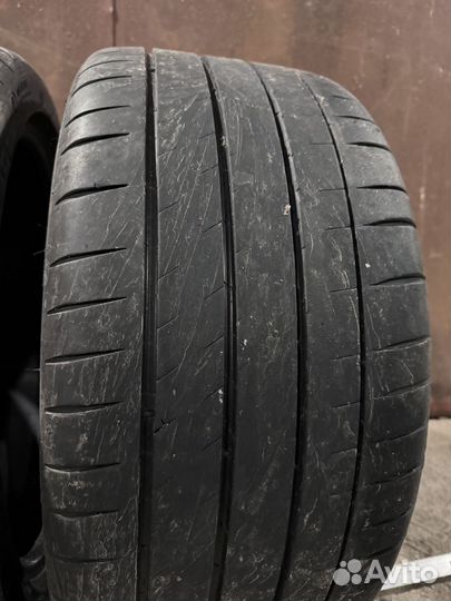 Michelin Pilot Sport 4 S 225/40 R19 и 255/35 R19 96Y