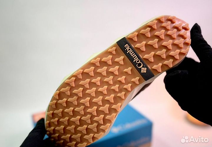 Кроссовки Columbia эргономичные