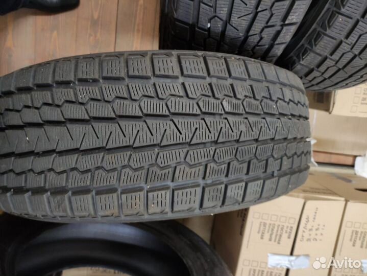 Yokohama Ice Guard G075 245/60 R18