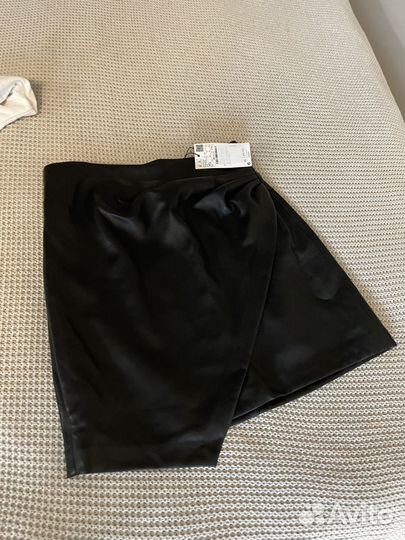 Кожаная эко юбка mango