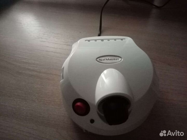 Аппарат для маникюра и педикюра