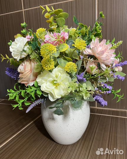Композиции из искусственных цветов