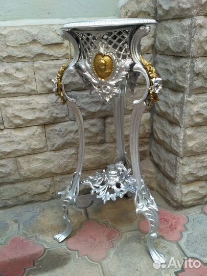 Декоративная подставка