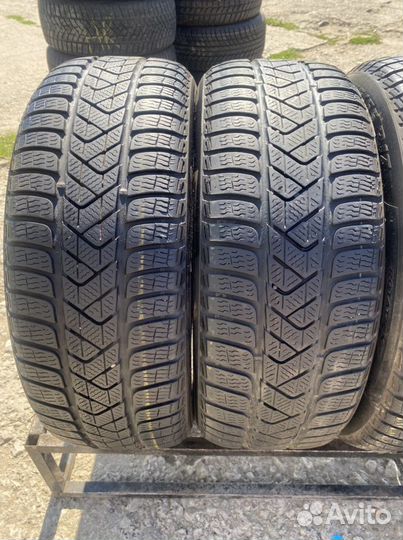 Pirelli Winter Sottozero 3 215/55 R17