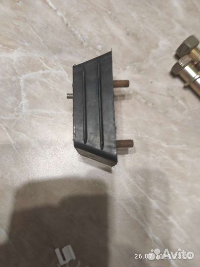 Болт рессоры 3302