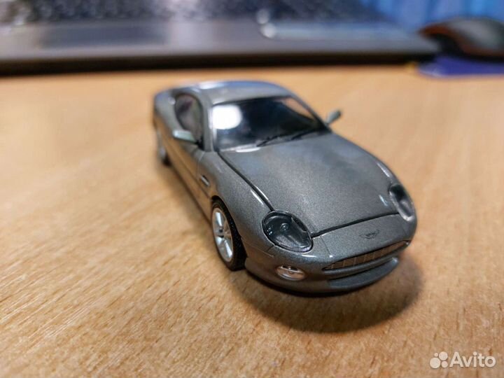 Модель автомобиля Aston Martin DB7