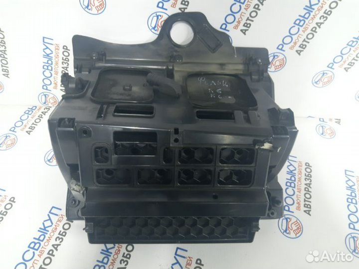 Бардачок Vw B-6 2008