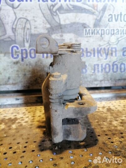 Суппорт задний левый Opel Insignia 1 (2008-2013)