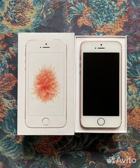iPhone SE, 32 ГБ