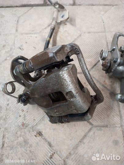 Суппорт задний Hyundai Solaris