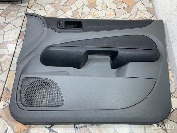 Дверные карты Ford Focus седан 1.6 shda (100 Л.С)