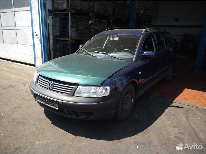 Разбор на запчасти Volkswagen Passat 5