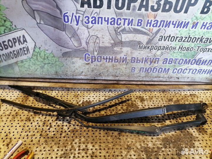 Поводок стеклоочистителя Mitsubishi Lancer 10