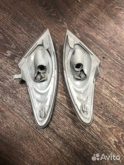 Поворотник Mazda Premacy CP8 FP