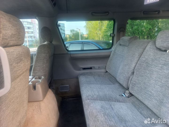 Mazda Bongo Friendee 2.0 AT, 1998, 300 000 км